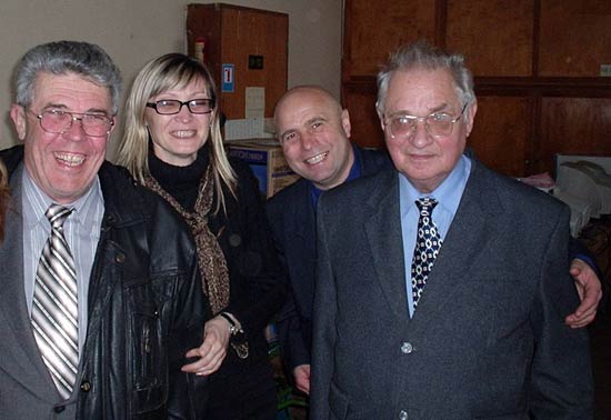Зустріч Новгородцева В. О. (перший ліворуч) із співробітниками кафедри у 2005 р.