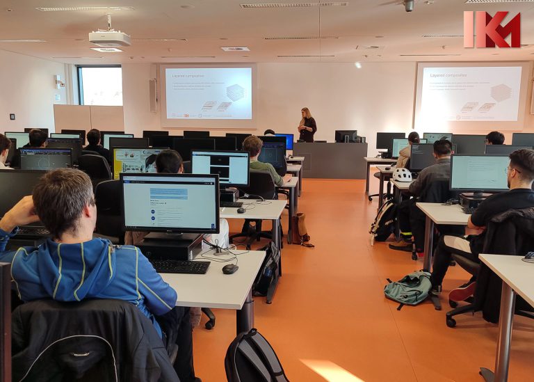 Потопальська К. веде мотиваційну лекціу з композитів у RWTH