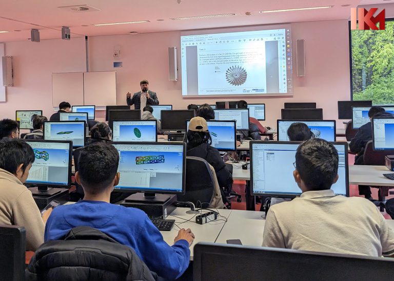 О. Ларін веде гостьову лекцію у RWTH