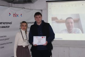 Навіть через екран ми разом - переможець Гран-Прі’24 отримує свій диплом!