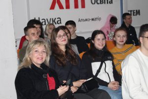 Зала, наповнена хвилюванням, знаннями та емоціями