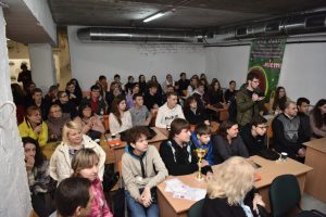 Повна зала учасників і глядачів на ІТ-Кубку’23